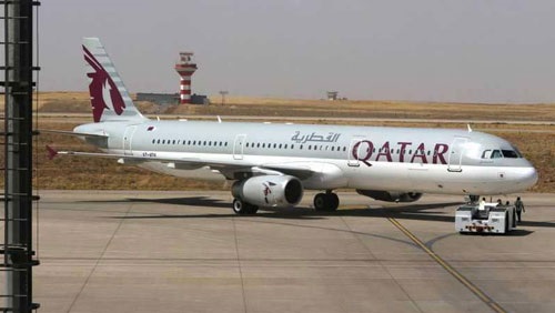 طائرة قطرية تتسبب فى إغلاق مطار بتركيا