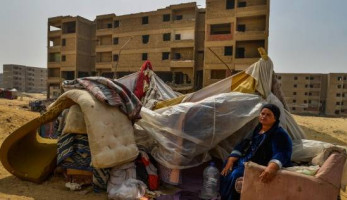 170 أسرة بـ«القطامية» فى الشارع.. والأهالى: أزالوا العمارات لخطورتها