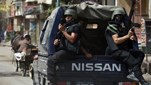 ضبط «نصاب» استولى على 13 ألف جنيه من موظفات دار القضاء