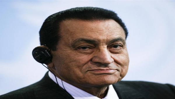 'مبارك' يعزي هاتفيًا أسرة الكابتن سمير زاهر