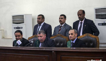 دفاع متهم بـ«فض رابعة» عن موكله: «مُنحرف وعليه قضايا مخدرات.. مش إخوان» (خبر)