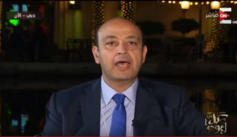 أديب: السيسي ردّ على 85% من أسئلة المصريين.. والأهلي لسه بياخد الدوري