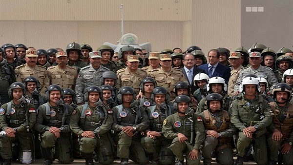 السيسي من القاعدة الجوية بسيناء: نحتفل بالانتصار على خوارج العصر قريبًا