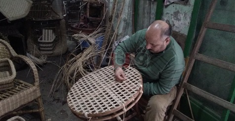 «برنس البامبو».. صانع أثاث يجذب المشاهير بالإسكندرية (فيديو وصور) (فيتشر)