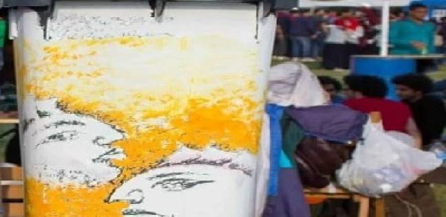 أنا فنان.. ولو حتى «صندوق قمامة» (فيتشر)