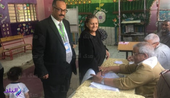قاض يستجيب لطلب مسنة 'اميه' فى مساعدتها بالتصويت (خبر)