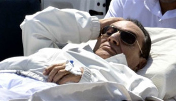 إخراج جميع الصحفيين والإعلاميين من لجنة الثورة قبل وصول «مبارك»