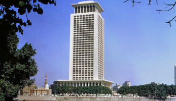 أول تعليق من الخارجية على مصرع 5 مصريين في الكويت (خبر)
