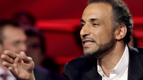 مكالمات صوتية تكشف تهديد طارق رمضان حفيد "البنا" لفتاة تحرش بها (خبر)