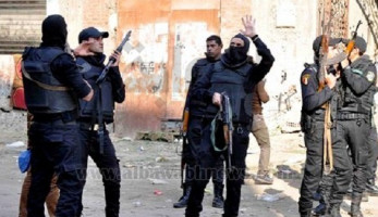 "الصوامعة".. قرية الدم والنار.. ووكر للمجرمين.. مدير أمن سوهاج: لن نتراجع عن تطهيرها.. والأهالي: ترسانة أسلحة وذخائر وامبراطورية في تجارة الحشيش والأفيون (ريبورتاج)