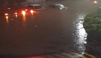 فريق من النيابة الإدارية يحقق في غرق التجمع الخامس (خبر)