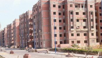 آثار تحرير سعر الصرف تؤرق أحلام العاملين في سوق العقار (ريبورتاج)
