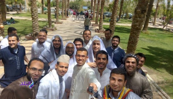 دفعة «المونديال» بصيدلة الأزهر تحتفل بتخرجها بـ «الجلابية الفلاحي».. صور (ريبورتاج)