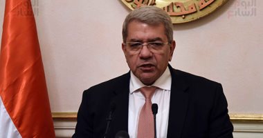 المالية: تقديم صرف رواتب الموظفين لـ13 يونيو و17 يوليو بسبب الأعياد  (خبر)
