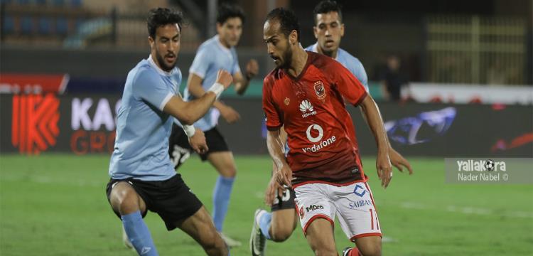 الأهلي يفاوض شقيق مدافع الزمالك (خبر)