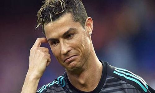 محمد صلاح يُجبر كريستيانو رونالدو على ترك ريـال مدريد حال انتقاله للملكي (خبر)