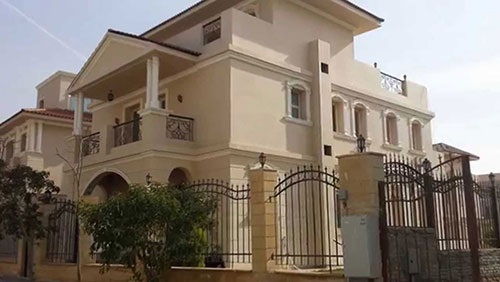 تفاصيل هروب 3 من «عصابة البروفيسور» المتهمين بسرقة فيلا التجمع (خبر)