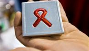 «أنا منبوذة»..  حكايات  المتعايشات  مع الإيدز (ريبورتاج)