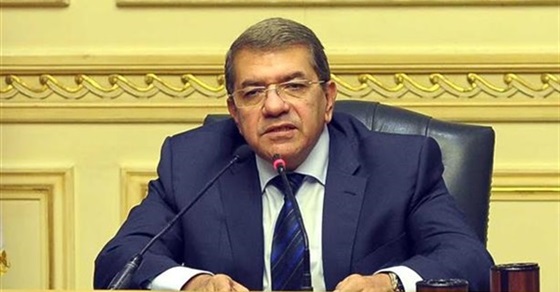 المالية: 27 مليار جنيه زيادة بأجور الموظفين بالموازنة الجديدة (خبر)