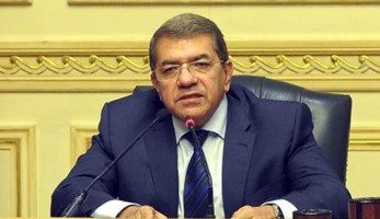 المالية: 27 مليار جنيه زيادة بأجور الموظفين بالموازنة الجديدة (خبر)