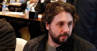 هشام ماجد عن التيشيرت المثير للجدل: حد عايز حاجة من البلوة دى قبل ما أحرقها (خبر)