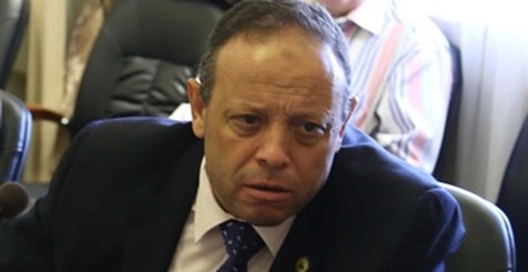 برلماني: «العاملون فوق سن الستين لازم يروحوا» (خبر)