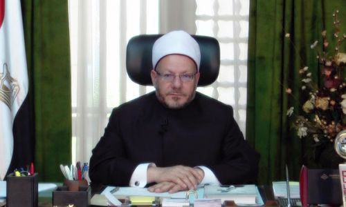 المفتي: ليس من سلطة أحد أيًّا كان تكفير الناس إلا بحكم القاضي (خبر)