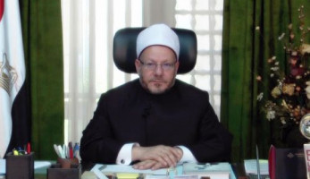 المفتي: ليس من سلطة أحد أيًّا كان تكفير الناس إلا بحكم القاضي (خبر)