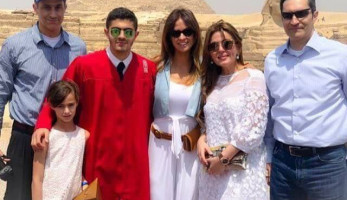 «آسف يا ريس» تنشر صورا جديدة لعائلة مبارك من حفل تخرج حفيده (خبر)