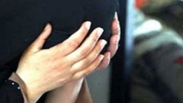 وش إجرام.. فتاة تحمل من والدها سفاحا في الغربية (خبر)