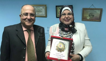 أول صماء تدخل كلية الطب.. «الحياة لا تقف في محطة» (صور) (فيتشر)
