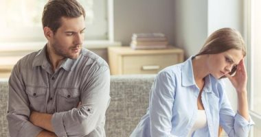 لو مش عايز مشاكل.. 10 حاجات متقولهاش لمراتك عشان تحب حماتها (فيتشر)