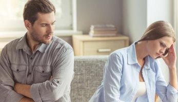 لو مش عايز مشاكل.. 10 حاجات متقولهاش لمراتك عشان تحب حماتها (فيتشر)