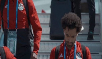 بالصور.. بعثة منتخب مصر تعود إلى جروزني والحزن يكسو الوجوه