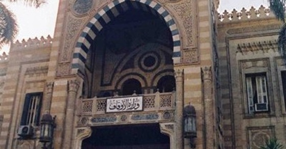 صرف 10 آلاف جنيه لأسرة إمام بالأوقاف بعد وفاته في حادث سير