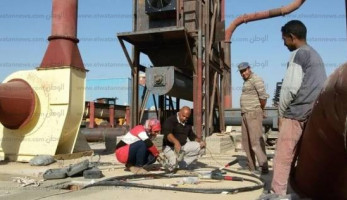 بالصور| أبناء طهطا يشيدون أول مصنع فى العالم لإنتاج الخشب من مخلفات الذرة «البوص»