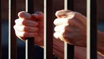ليلة سقوط سفاح روض الفرج.. اعتدى على سيدتين بـ «كتر».. زوج إحدى الضحايا: المتهم طعن زوجتي في منطقة حساسة.. التقرير الطبي: المجني عليها خضعت لـ 20 غرزة.. وكاميرات المراقبة تفضح الجاني