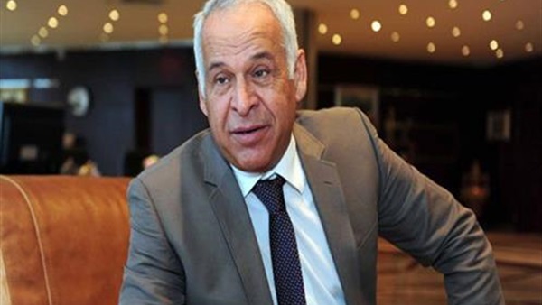 فرج عامر يغلق الهاتف في وجه مذيعة 'Ten': 'قاعدة غلط في البرنامج'