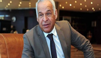 فرج عامر يغلق الهاتف في وجه مذيعة 'Ten': 'قاعدة غلط في البرنامج'
