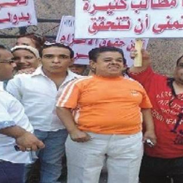 "الوطن" ترصد معاناة "الأقزام" في ملف إنساني.. وتنوع المصادر أثرى المحتوى