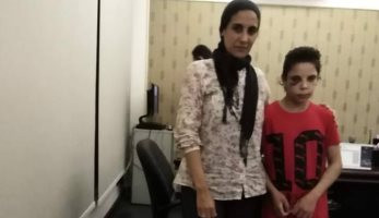 صور.. "نور" طفلة شافت العذاب ألوان.. أسرة قلبها حجر عذبتها بعد خدمتها لهم بمارينا ..فريق التدخل السريع والتكافل يضعانها بدار إيواء.. و تحريك دعوى قضائية ضد الأسرة.. و برنامج لإعادة التأهيل النفسى للطفلة