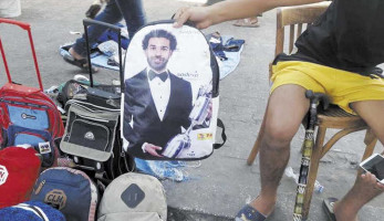 «صلاح» يكتسح «رونالدو» و«ميسى» فى الحقائب المدرسية