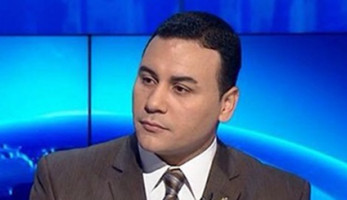 أحمد مهران مدير «القاهرة للدراسات القانونية»: تجار مخدرات يمتلكون صيدليات بما لا يخالف القانون