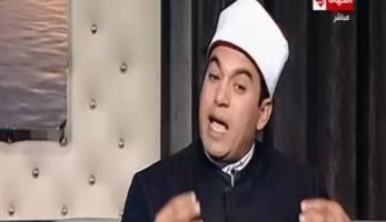عضو بلجنة الفتوى بالأزهر: الرجل يتكفل بنفقة الزوجة العاملة بعيدًا عن راتبها
