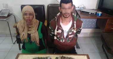 صور.. ضبط شاب وربة منزل بحوزتهما 10 طرب حشيش بنفق الشهيد أحمد حمدى