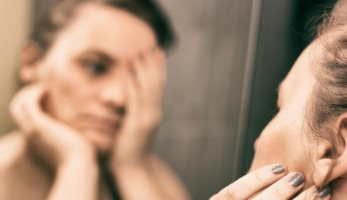فى عيونهم جميلة وفى عيون نفسى قبيحة.. حقائق عن اضطراب شكل الجسد