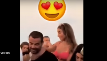 دينا الشربيني تتصرف بعفوية مع عمرو دياب على الشاطئ.. فيديو