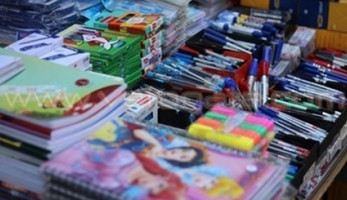 «تجارية القاهرة»: 1200 جنيه سعر الحقيبة المدرسية