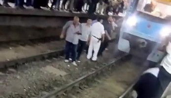 شاب يلقي بنفسه أمام مترو جمال عبدالناصر