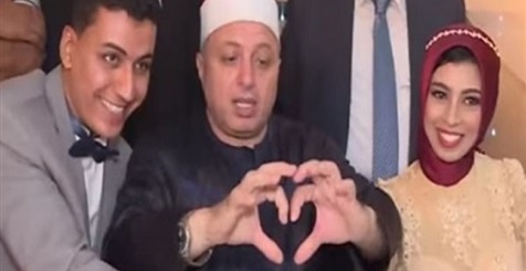 موقع سعودي: «المأذون الفرفوش» الشهير في مصر «طلع فنكوش»